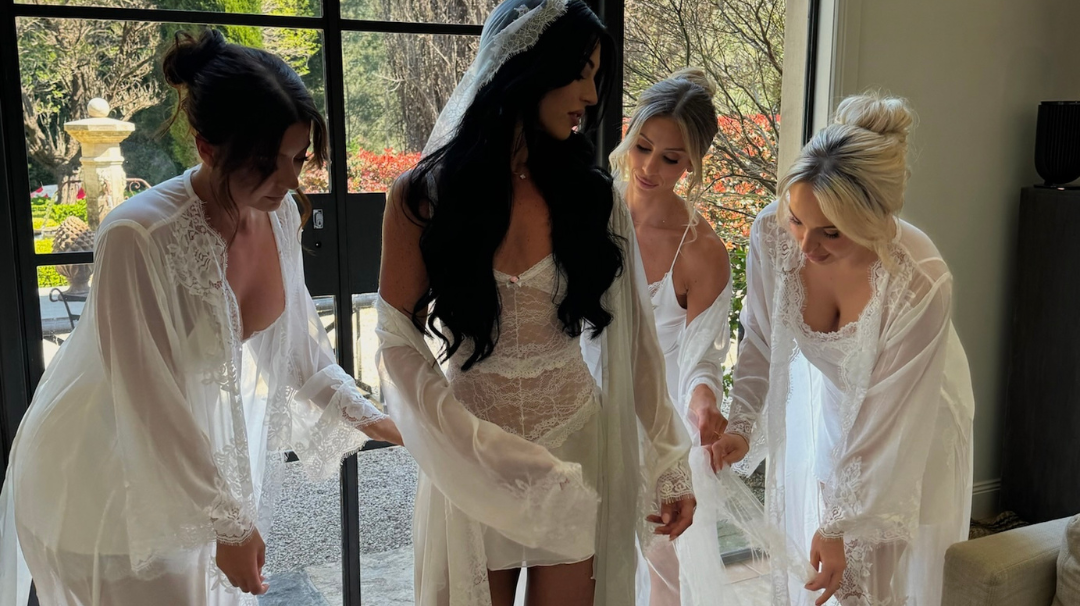 Homebodii Bride of the Month: Paris-Rose