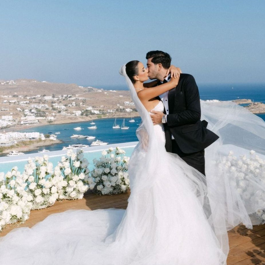 A Dreamy Greek Wedding: Julia Hussein’s Unforgettable Day in Mykonos