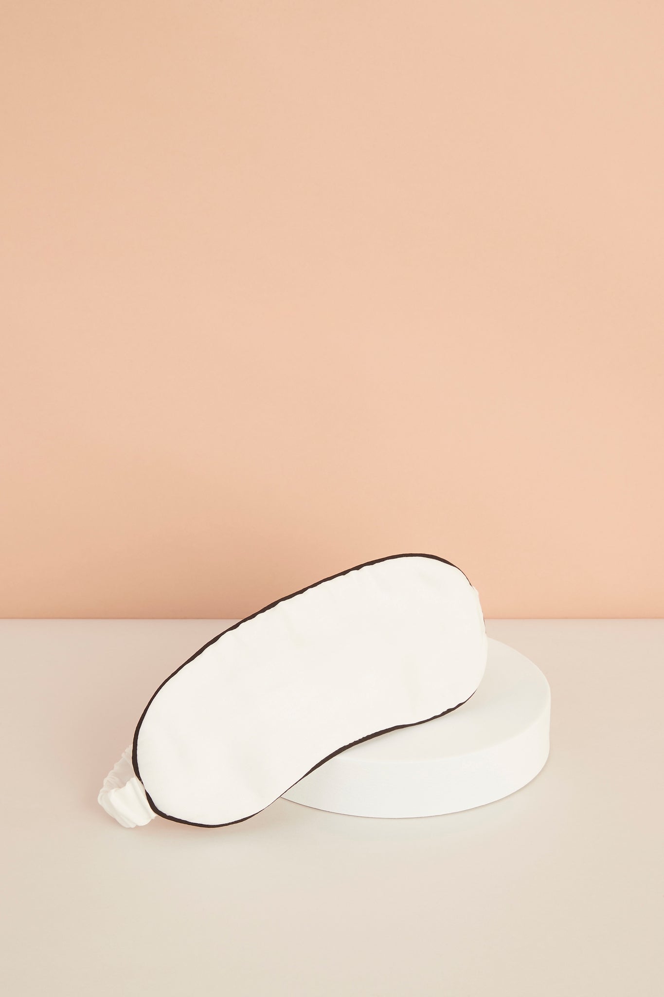 Eva Tencel™ Eye Mask White With Black Piping | Homebodii