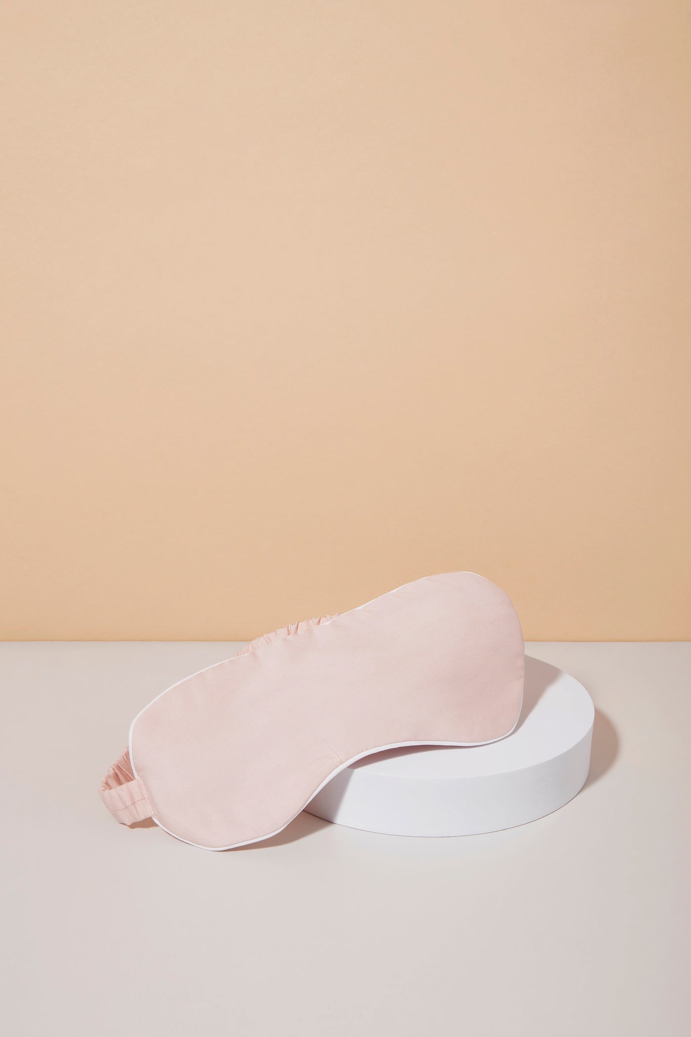 Eva Tencel™ Eye Mask Blush With White Piping | Homebodii