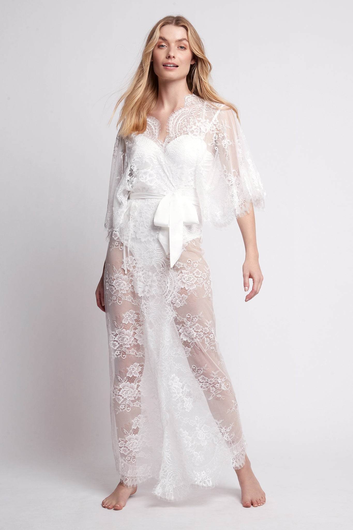 Kassiah Long Lace Bridal Robe | Homebodii